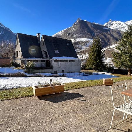 Apartamento T2 ensoleillé. Terrasse et vaste jardin commun Cauterets Exterior foto