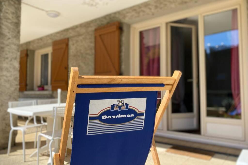 Apartamento T2 ensoleillé. Terrasse et vaste jardin commun Cauterets Exterior foto
