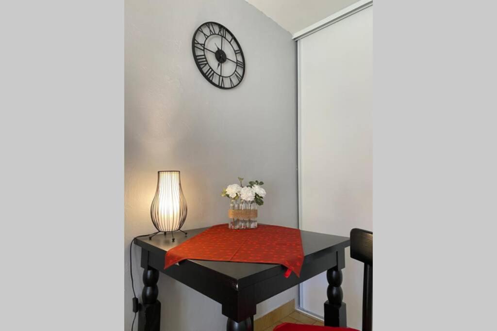 Apartamento T2 ensoleillé. Terrasse et vaste jardin commun Cauterets Exterior foto